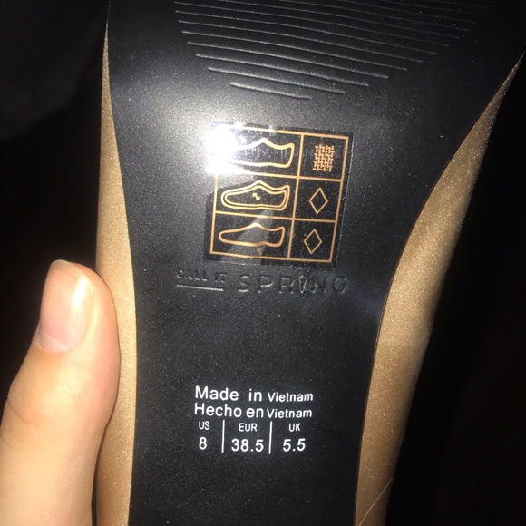 High heels - Picture 2 of 3